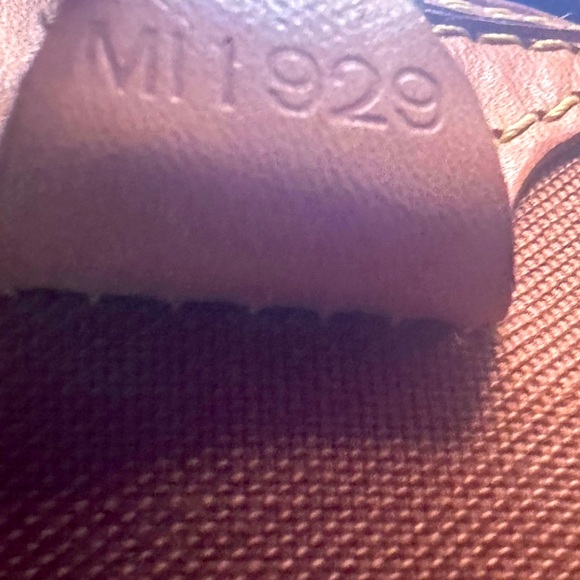 WOW POSHMARK Authentic Louis Vuitton Backpack = Festivals Concerts Pro Games! - Picture 12 of 16